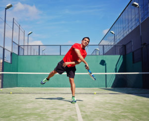 Jugar al padel en verano