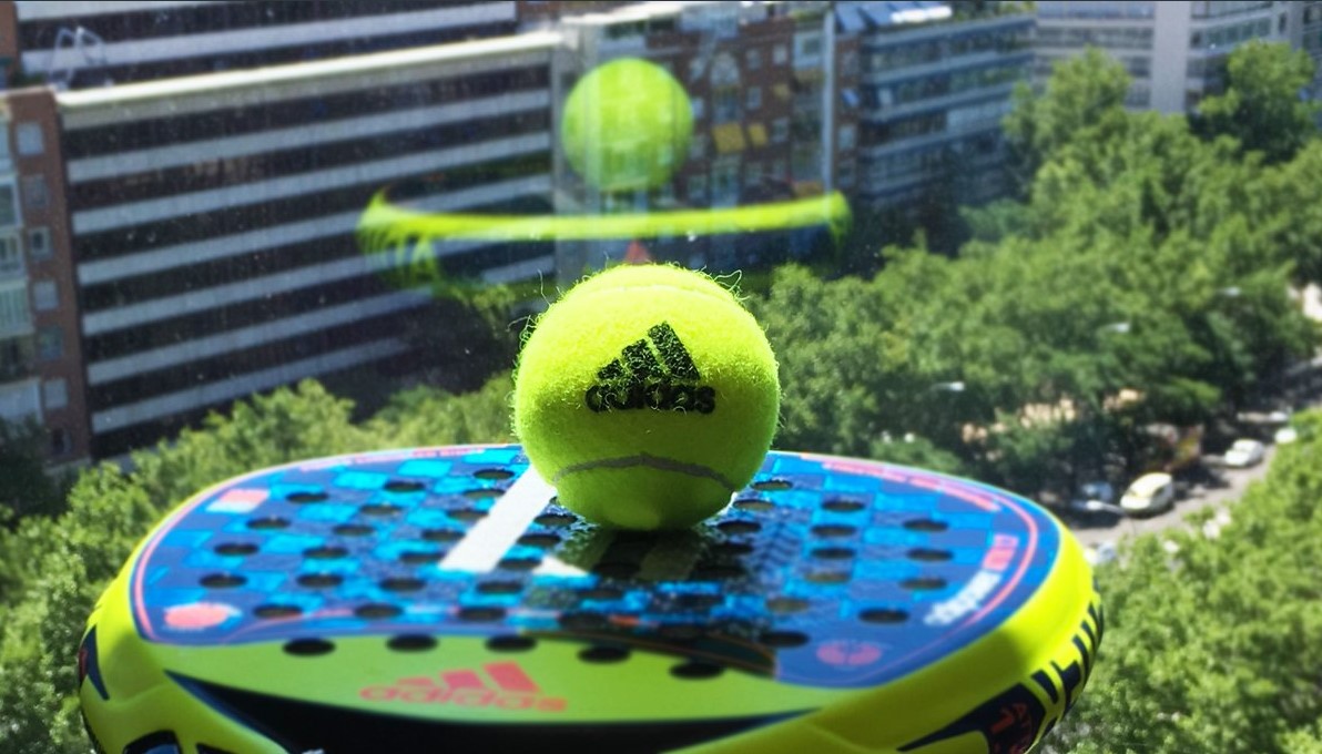 Pelotas de pádel vs pelotas de tenis - PadelStationPro